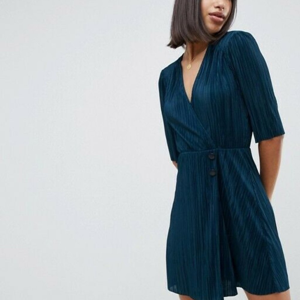 NWT ASOS green mini plisse dress button detail